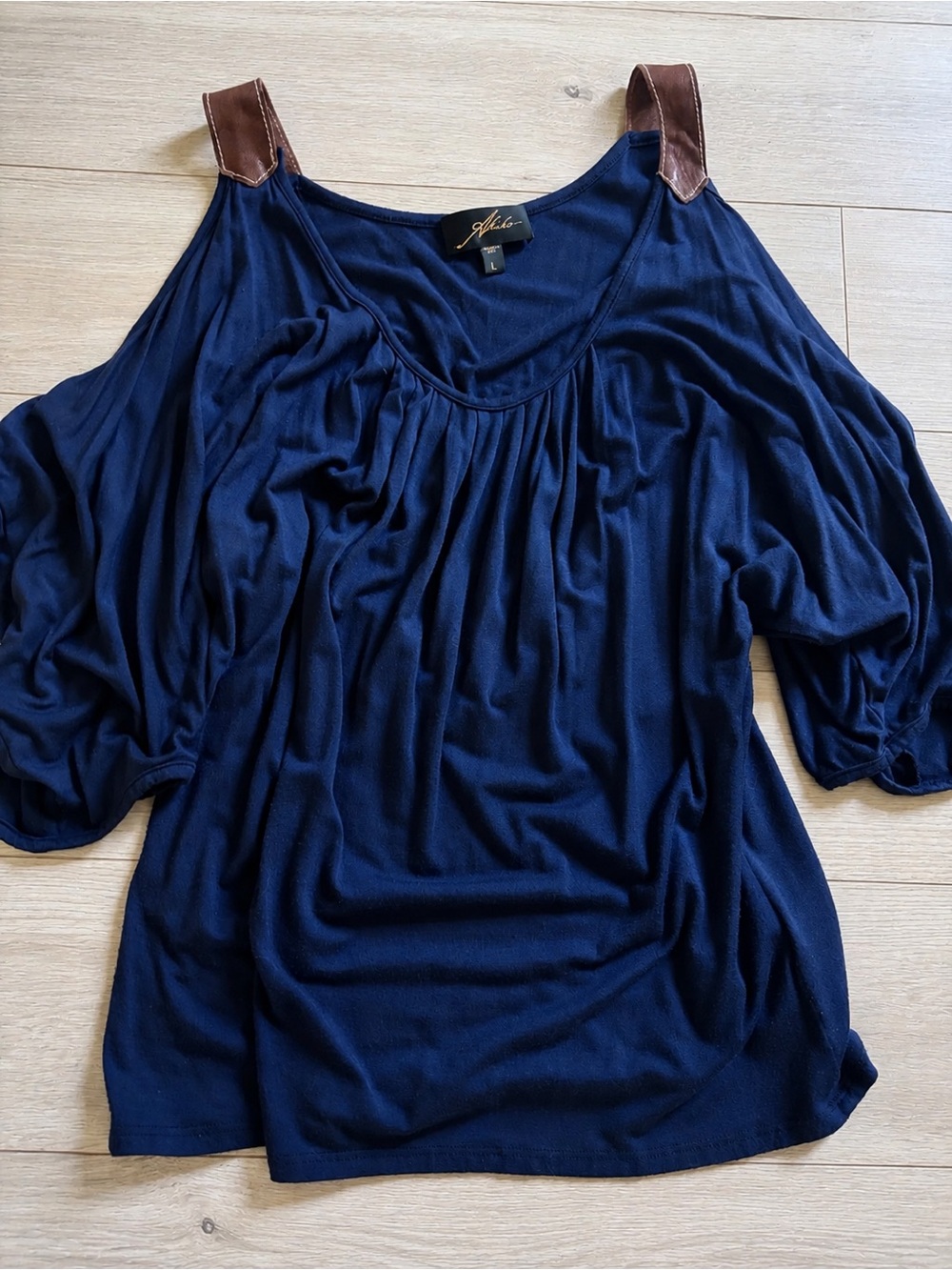 Akiko Women's Navy Top